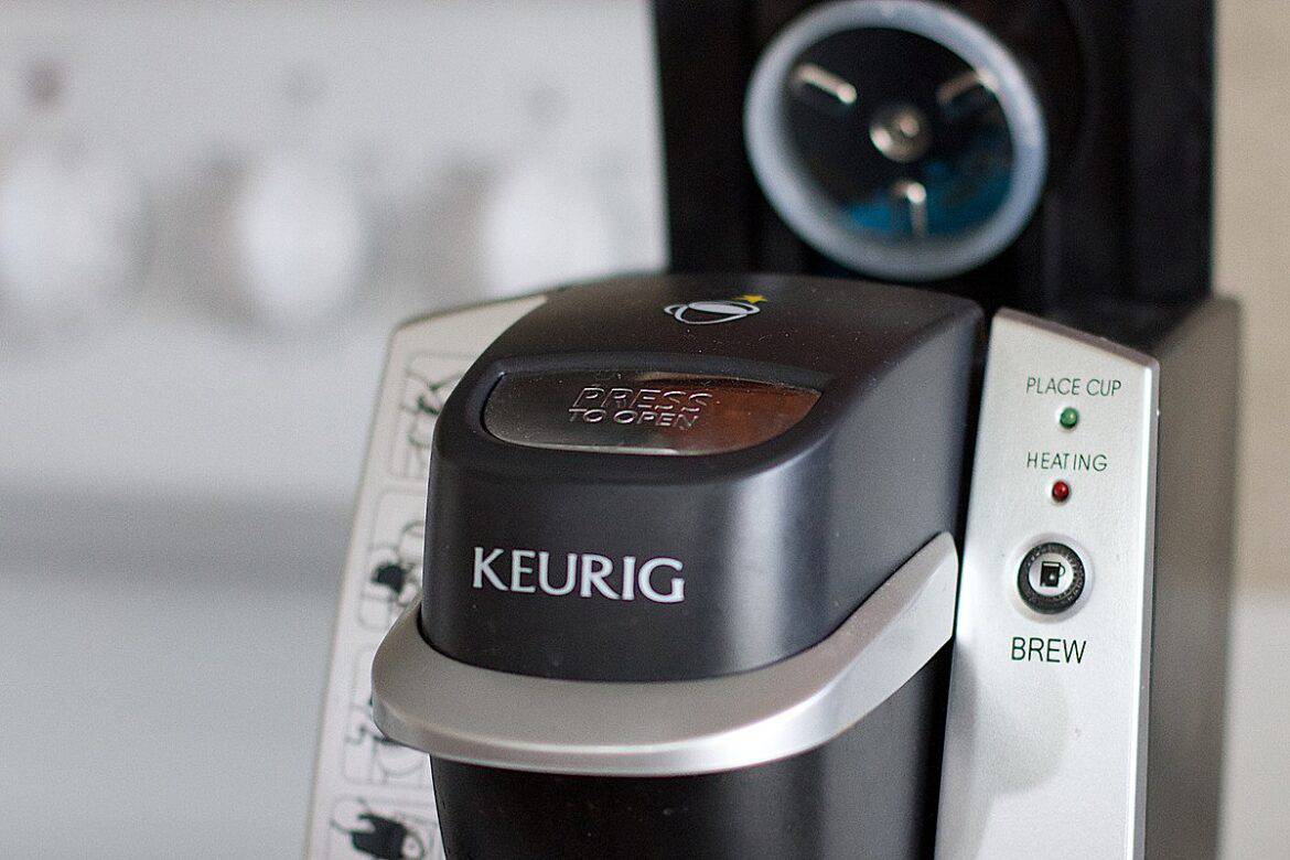 Hur använder man en Keurig kaffemaskin? (Detaljerad guide)